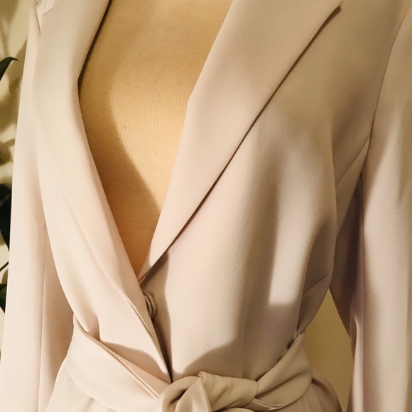 Creamy White Spring Trench Coat w Belt NWOT - Picture 3 of 7